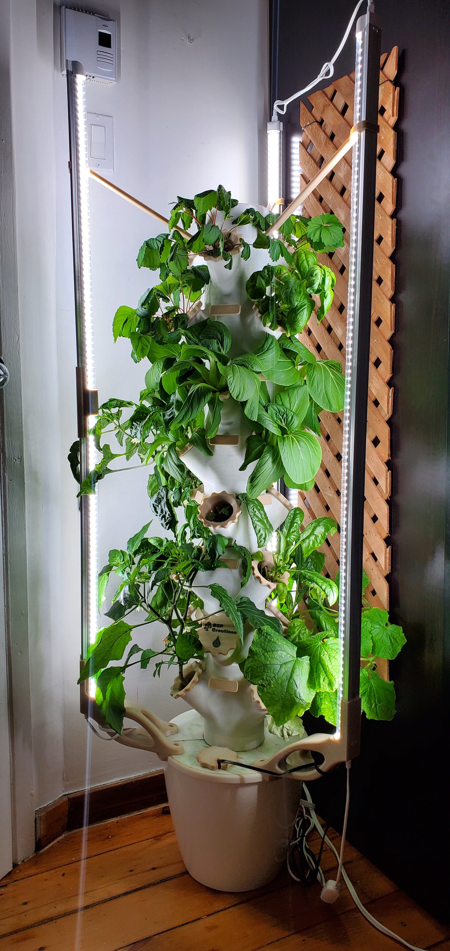 24 Plants Hydroponic Tower with Lights